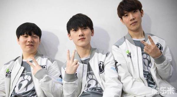 显然是鹈鹕 显然是鹈鹕